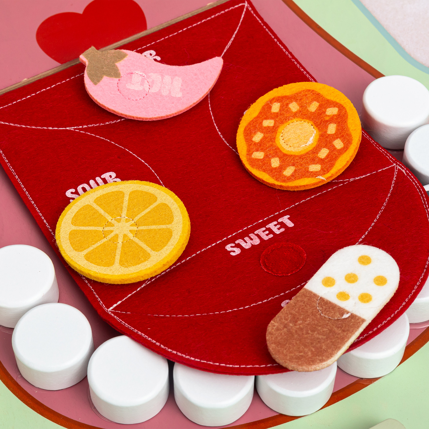 Puidust Montessori õppelaud Väike hambaarst - hambahari, hambapasta, eemaldatavad hambad, peegel, toit, õppimismaitsed