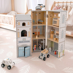 Suur kokkupandav tuletõrjejaam koos politseijaamaga - puidust komplekt. Tuletõrjejaam ja politseijaam koos tarvikutega.