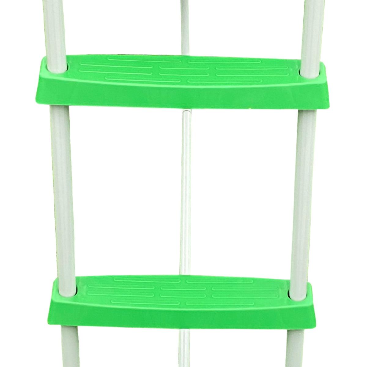 Lastele suur aia liumägi koos redeliga