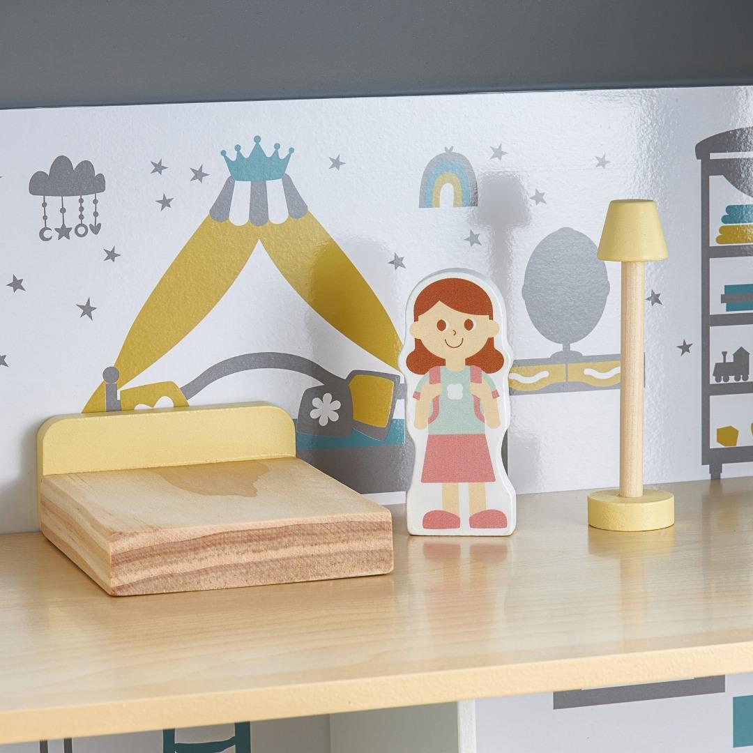 Valge puidust nukumaja koos terrassi ja tarvikutega