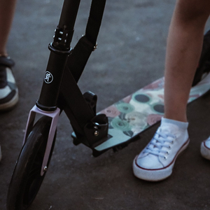 Kaherattaline linna tõukeratas VIBE Pink HyperMotion - 100 kg