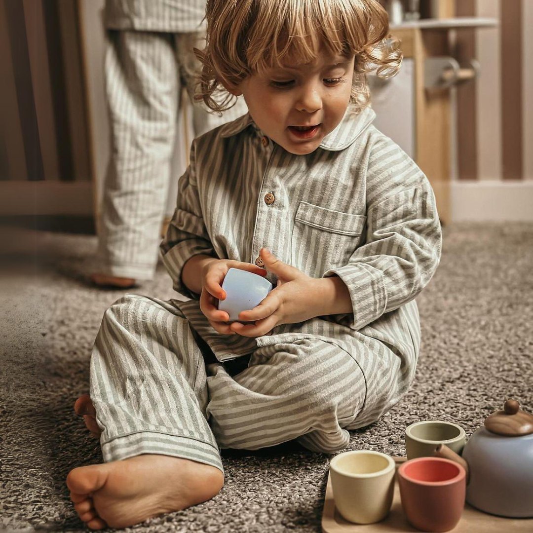 Puidust teekomplekt koos kandikuga - 7 ühikut