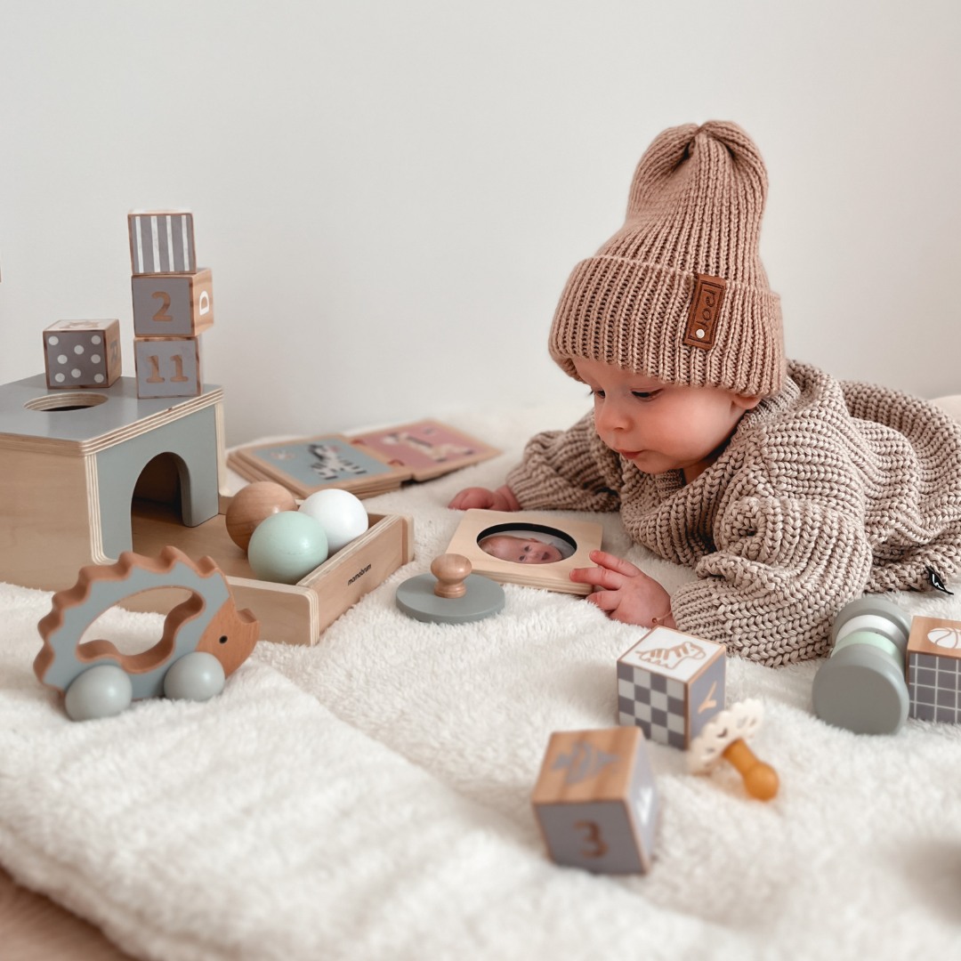 Montessori kasvatuskarp beebidele - 6 mänguasja