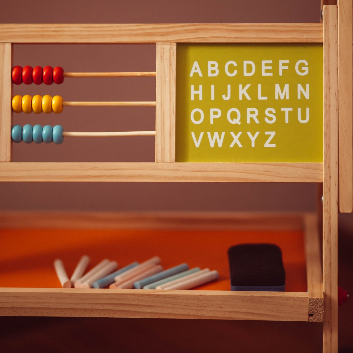 Suur kahepoolne hariduslik tahvel: magnet- ja kriiditahvel - kuivalt kustutatav tahvel, puidust