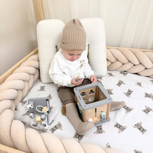 Montessori puust hariduslik kuubik - motoriline silmus