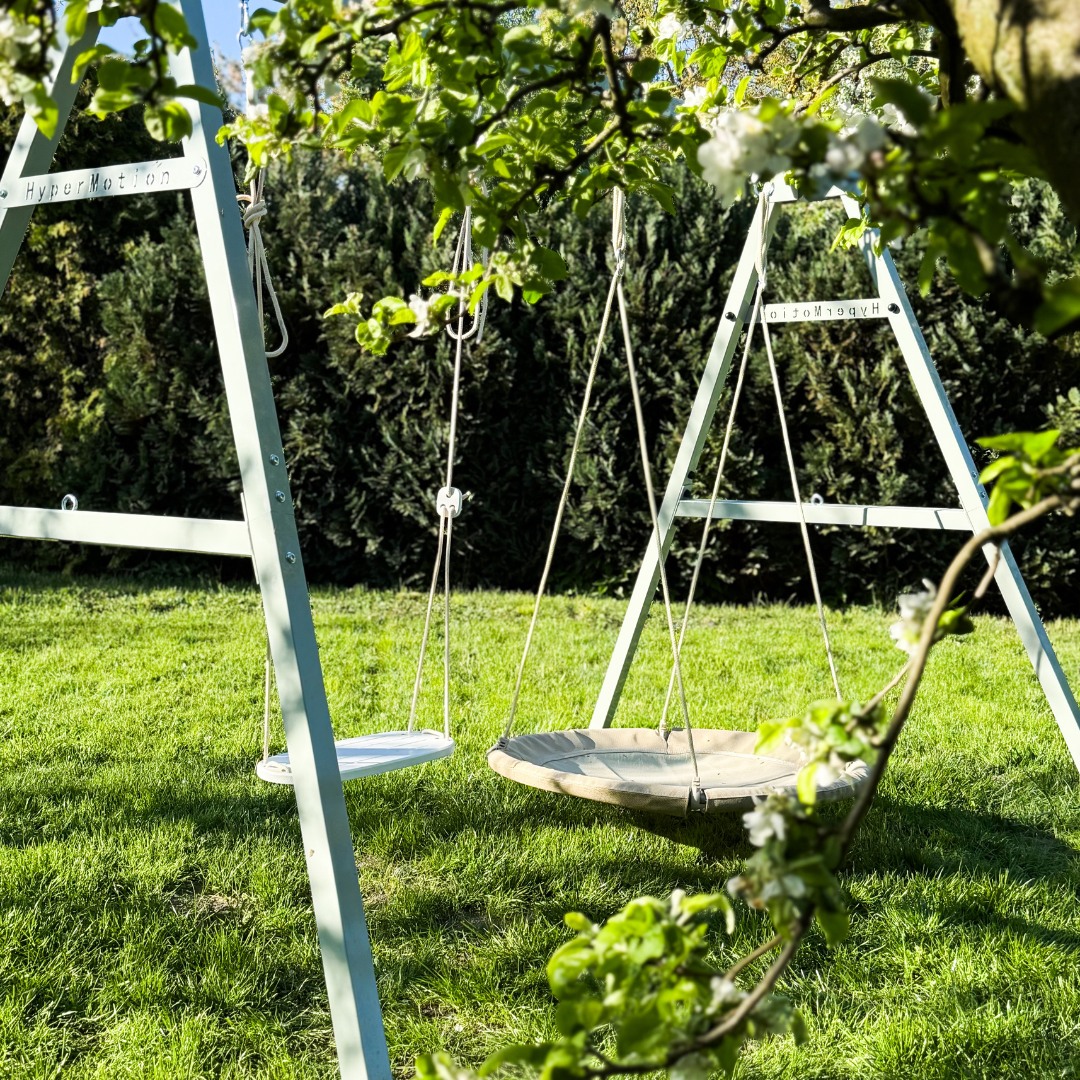 Terasraam aiakiigele või võrkkiigele