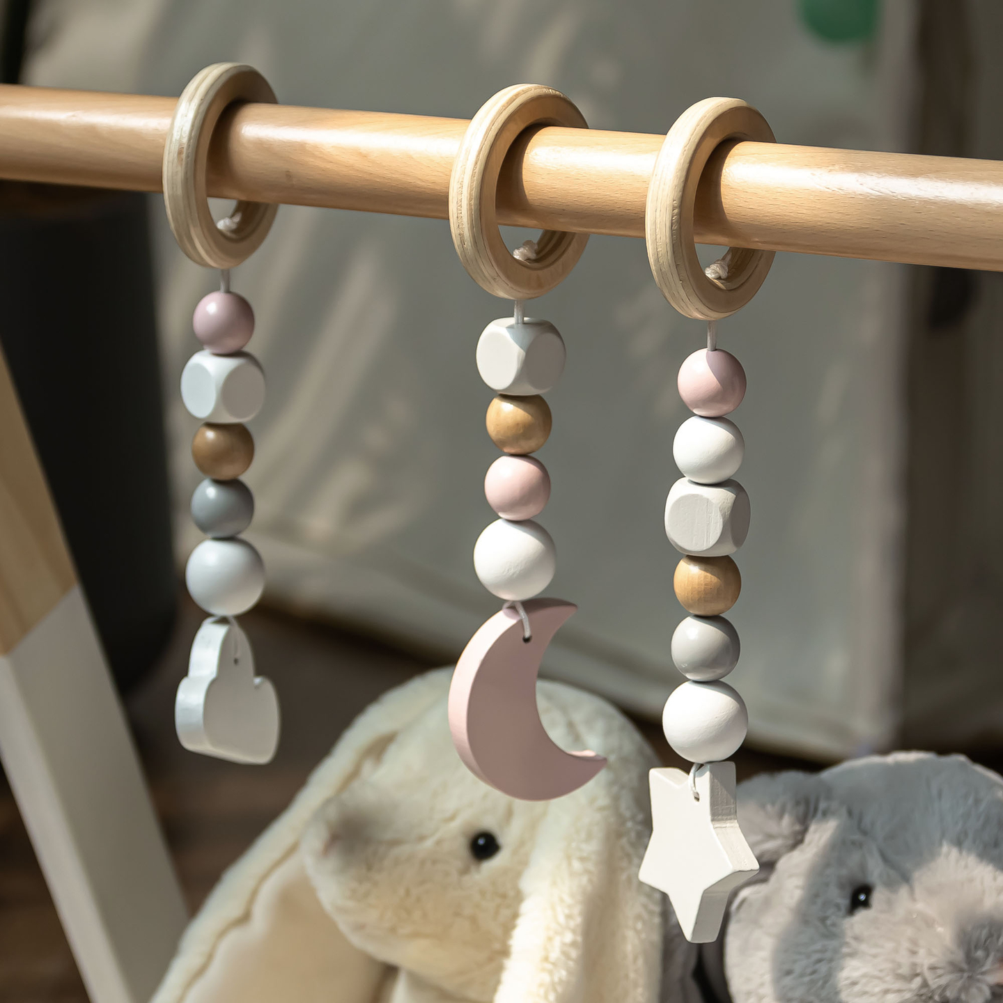 Baby Gym puidust hariv statiiv - valge värvus