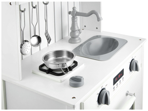 Valge puidust köök koos esiliistu, aksessuaaride ja LED-lambiga