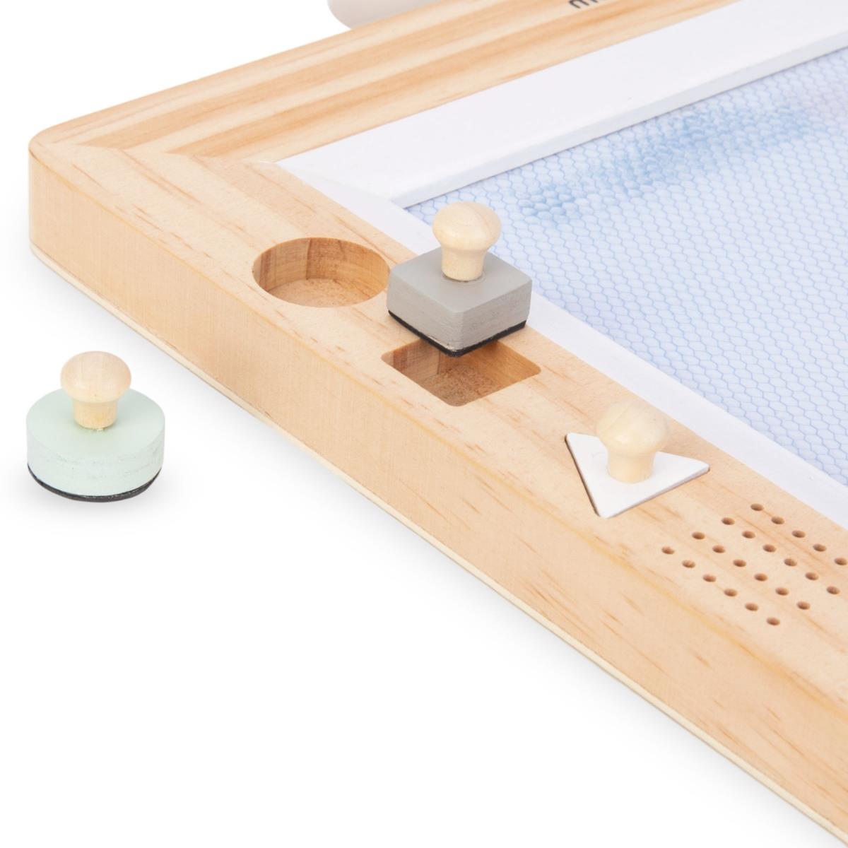 Puidust templitega külalisteraamat - joonestuslaud