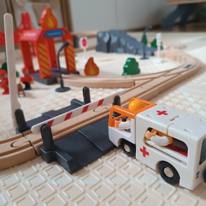 Puidust rong, akuga rong - Tuletõrje, rööpad, autod, sillad, tõkkepuu