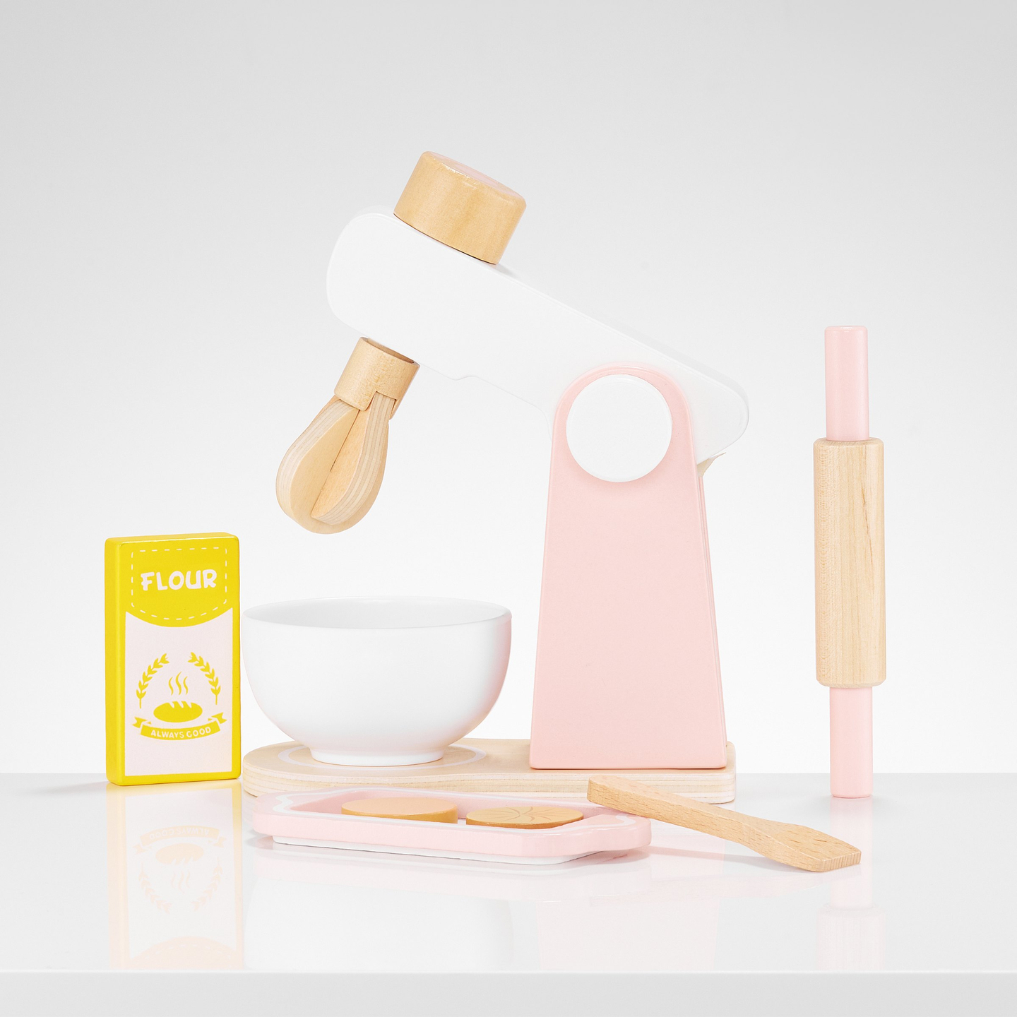 Puidust tainasegisti koos tarvikutega, lastele