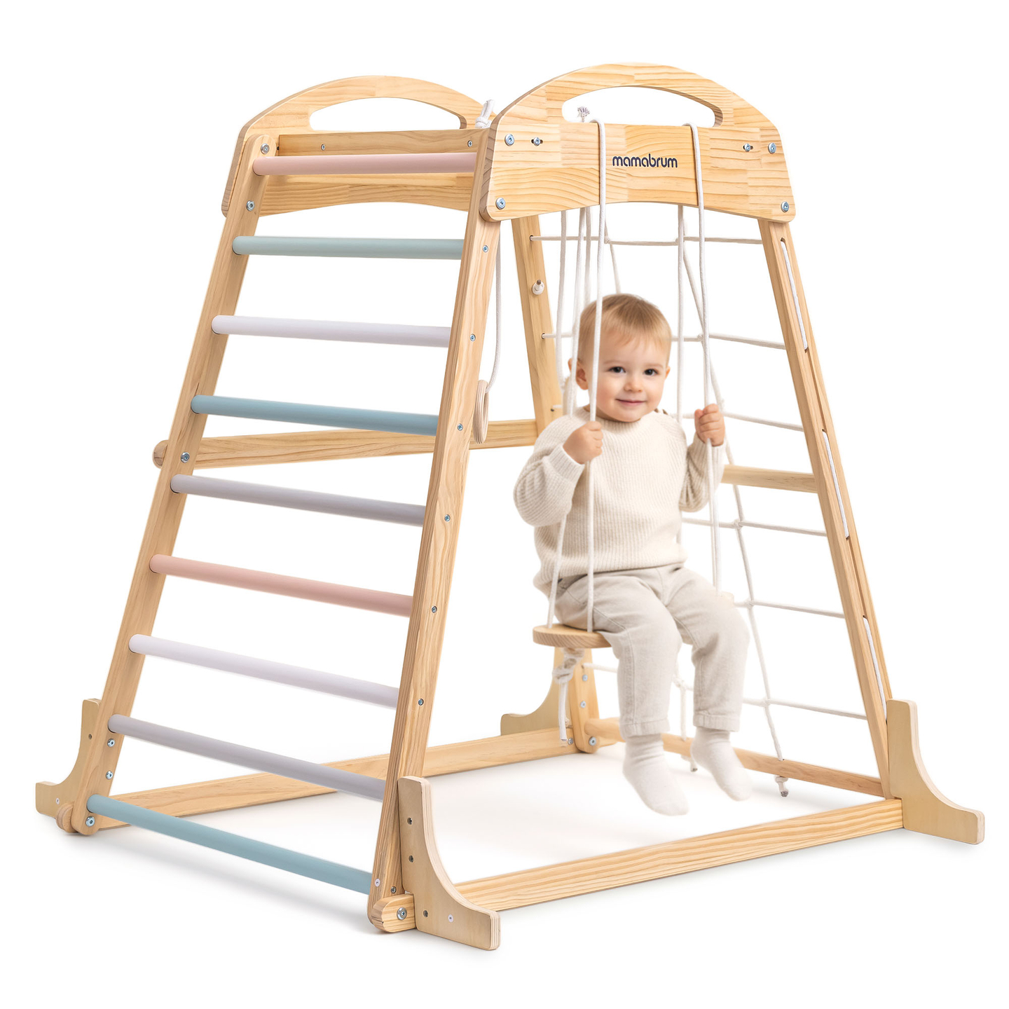 Puidust sisemänguväljak kiige, võimlemisrõngaste ja ronimisvõrguga