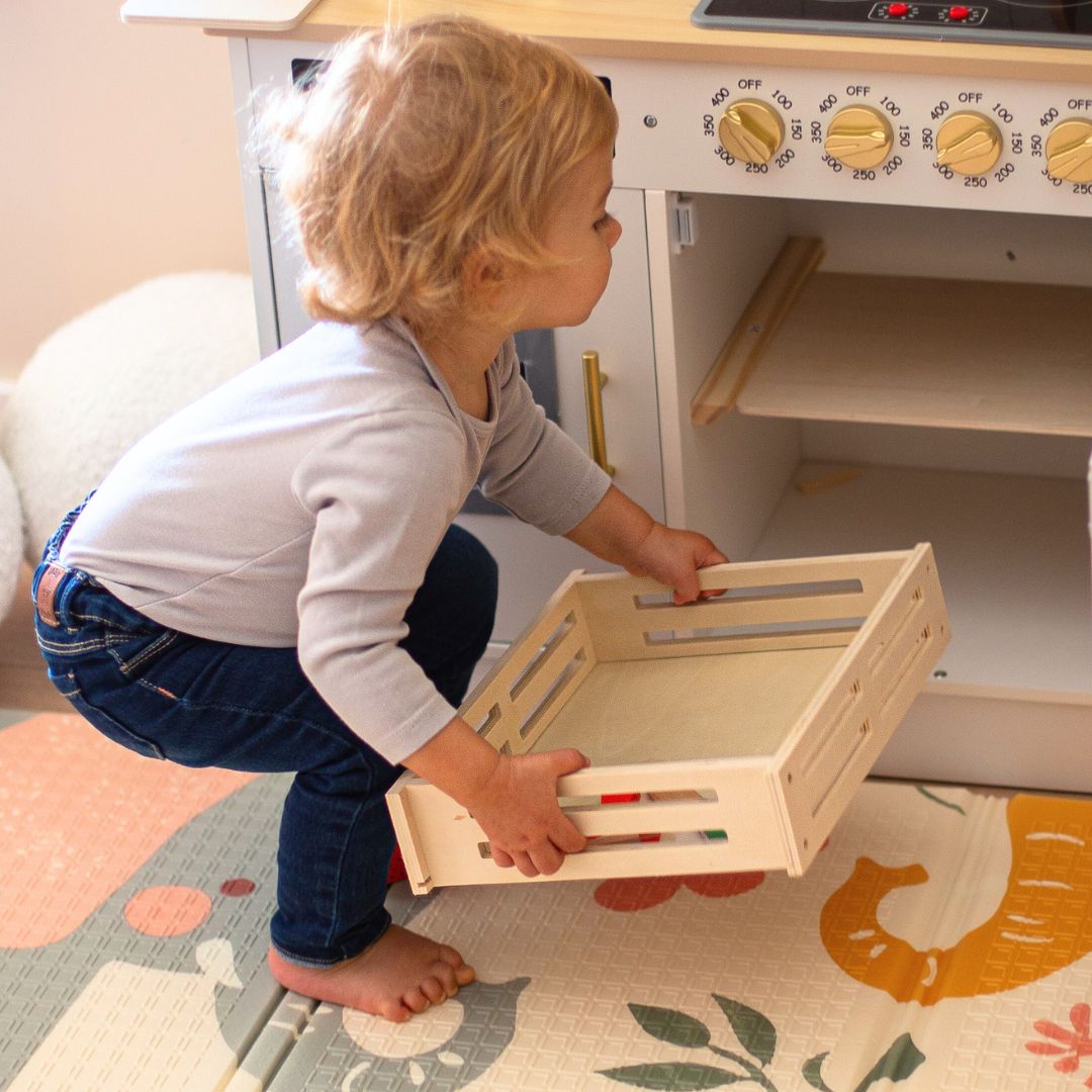 Puidust puu- ja köögiviljad lõikamiseks