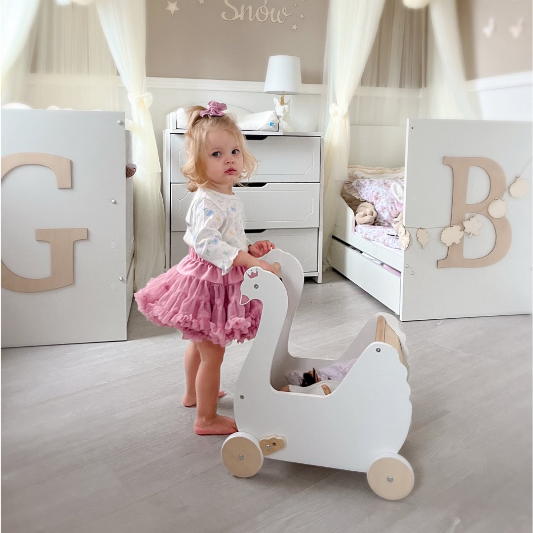 Puidust lapsevanker nukkudele - Swan