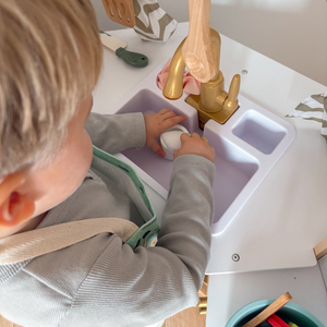 XXXXL suur puidust interaktiivne köök LED-valgustusega, pesumasin, mikrolaineahi, kohvimasin ning puu- ja köögiviljakomplekt - 50 elementi