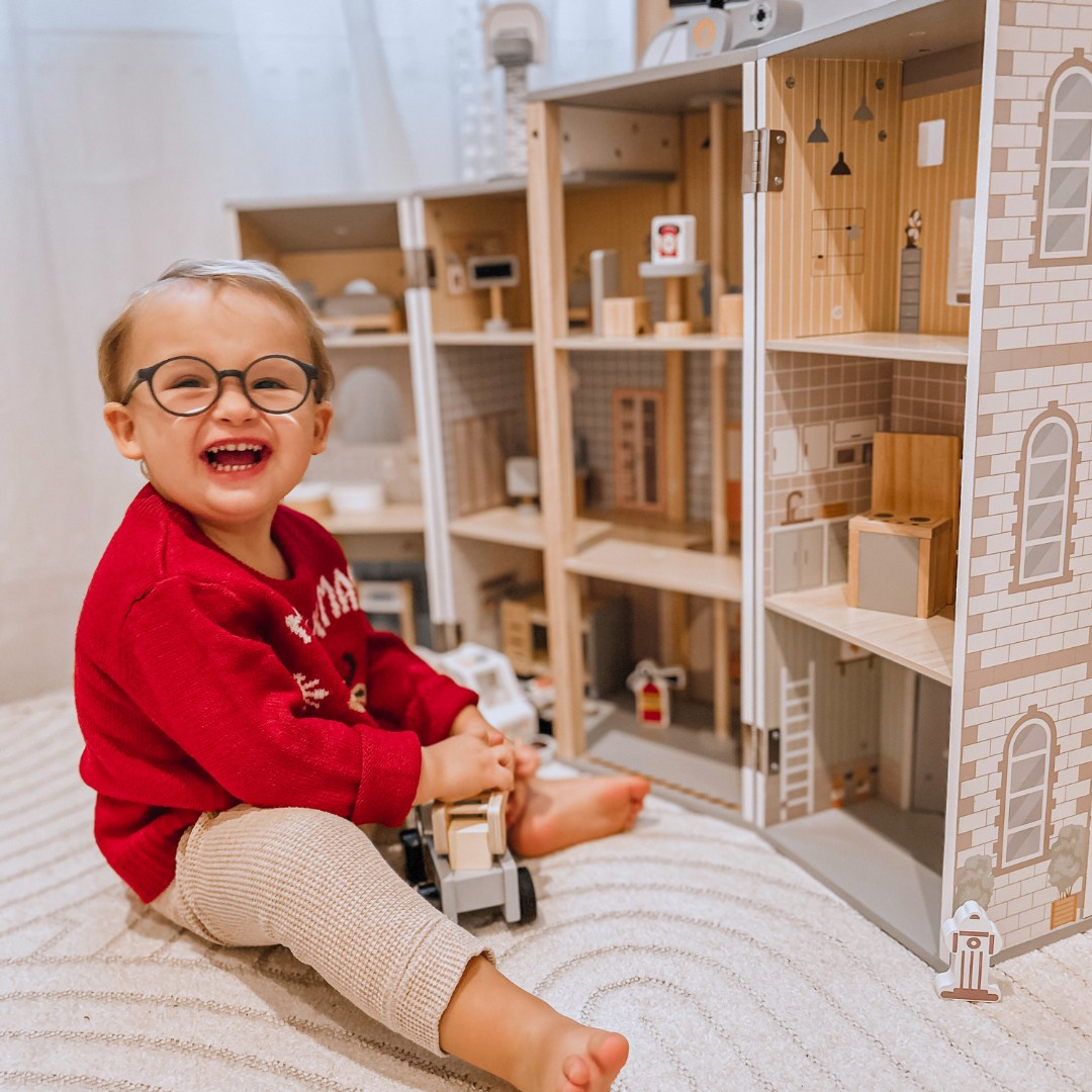 Suur kokkupandav tuletõrjejaam koos politseijaamaga - puidust komplekt. Tuletõrjejaam ja politseijaam koos tarvikutega.