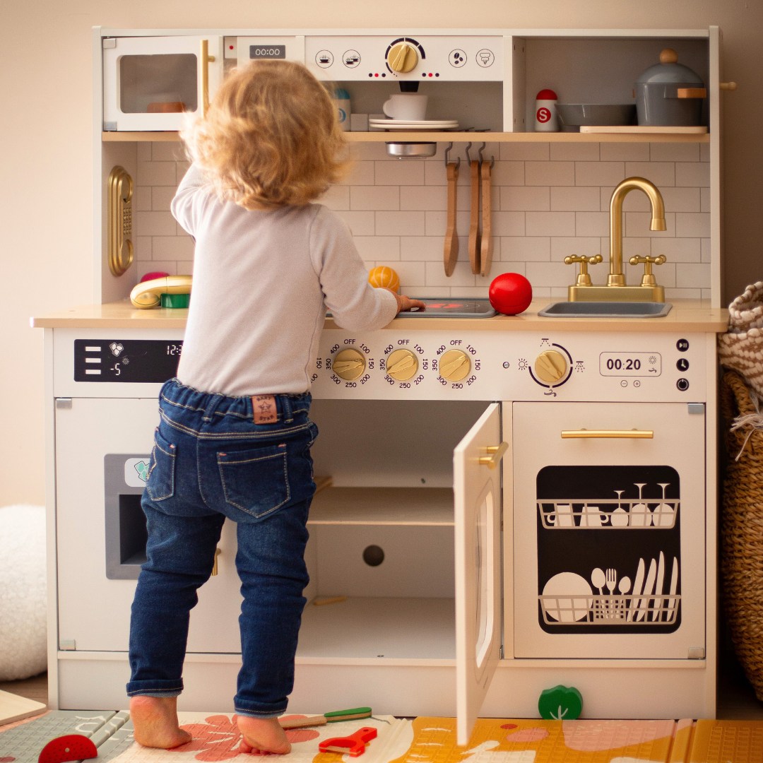 Interaktiivne XXL puidust köök koos tarvikute ja LED valgustusega - kahetasandiline