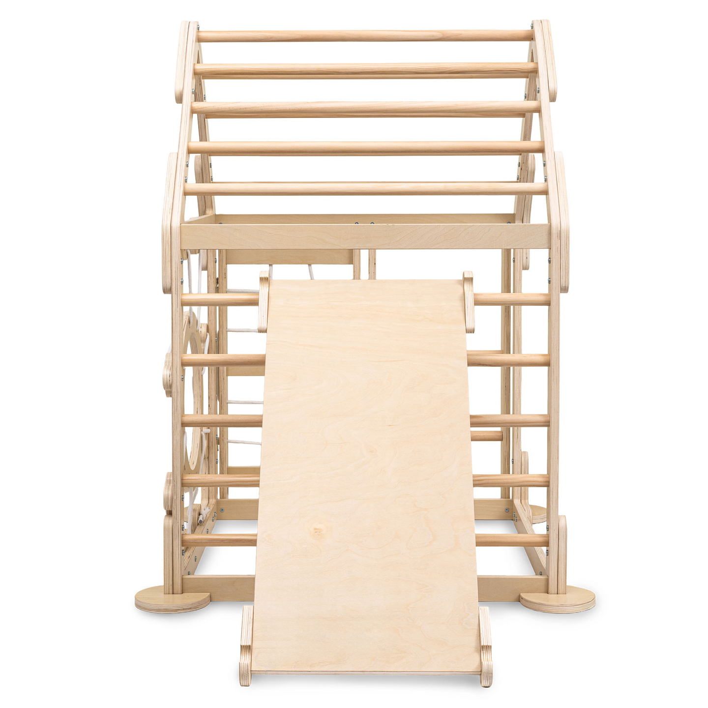 Puidust sisemänguväljak lastele - maja redelitega ja liumäega