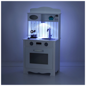 Valge puidust köök koos esiliistu, aksessuaaride ja LED-lambiga