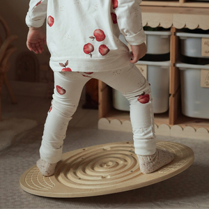 Puidust tasakaalulaud koos labürindi ja pallidega - tasakaaluvõluriga