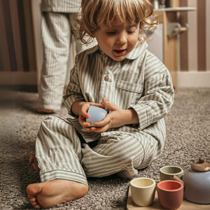 Puidust teekomplekt koos kandikuga - 7 ühikut