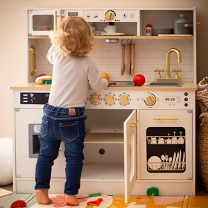 Interaktiivne XXL puidust köök koos tarvikute ja LED valgustusega - kahetasandiline