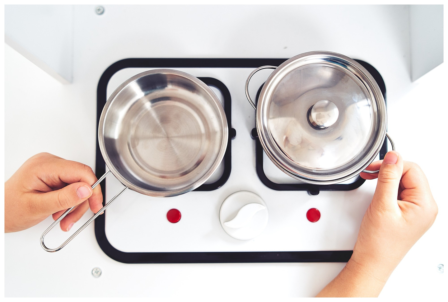 Nurgas puidust XXXL köök koos külmiku, ahju, pesumasina, esiliistu ja tarvikutega