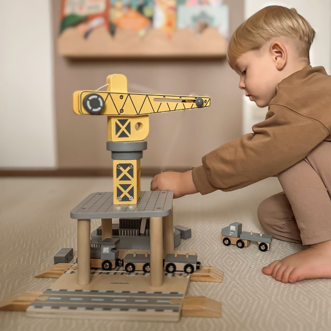 Mobiilne sadamakraana magnetvintsi ja tarvikutega - puidust komplekt