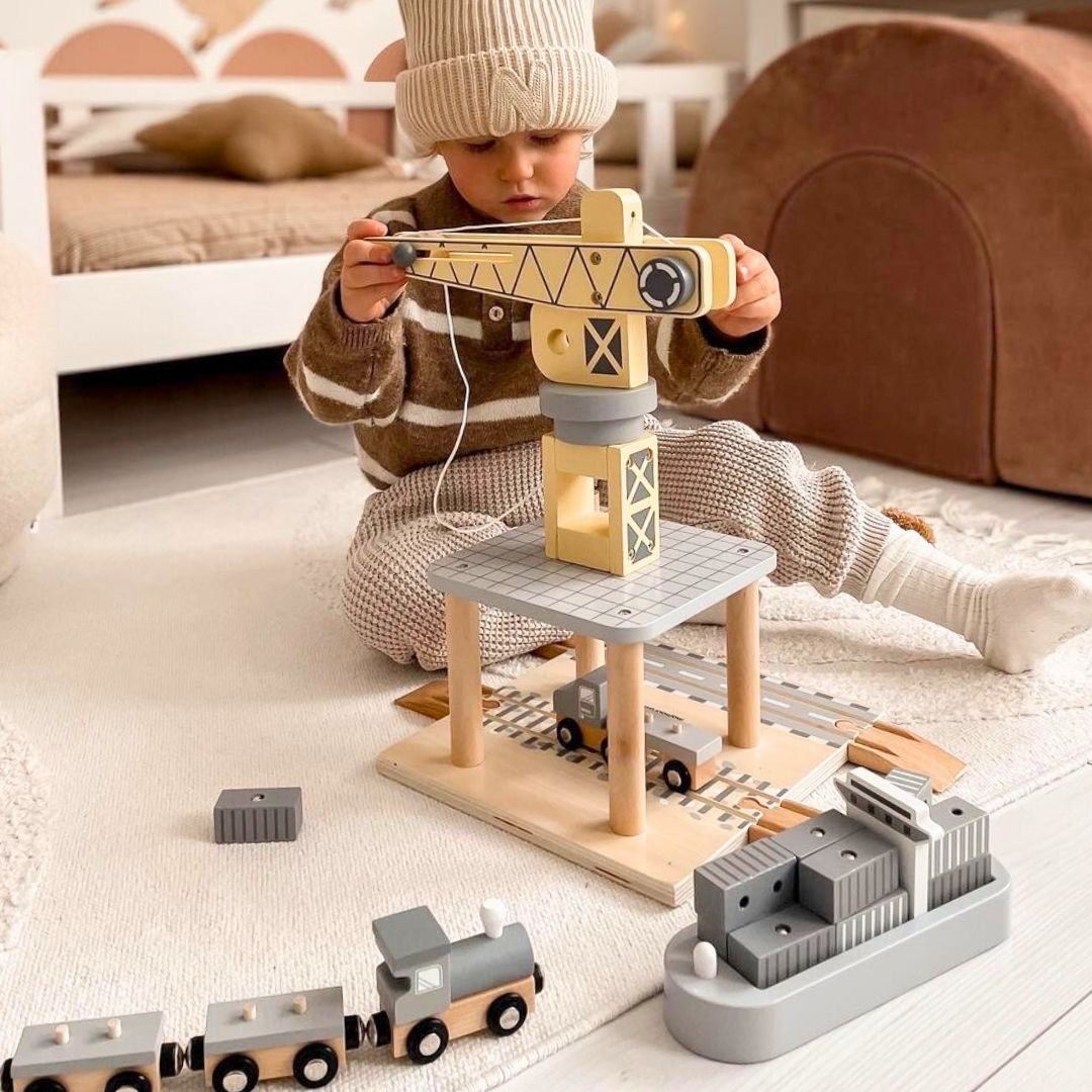 Mobiilne sadamakraana magnetvintsi ja tarvikutega - puidust komplekt