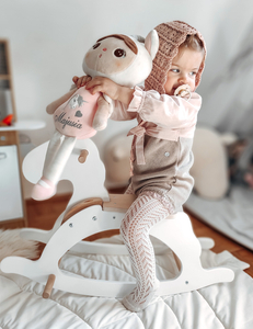 Puidust kiikhobune - valge - alates 12 kuud.