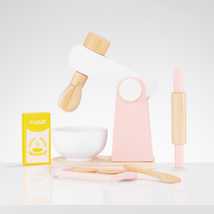 Puidust tainasegisti koos tarvikutega, lastele