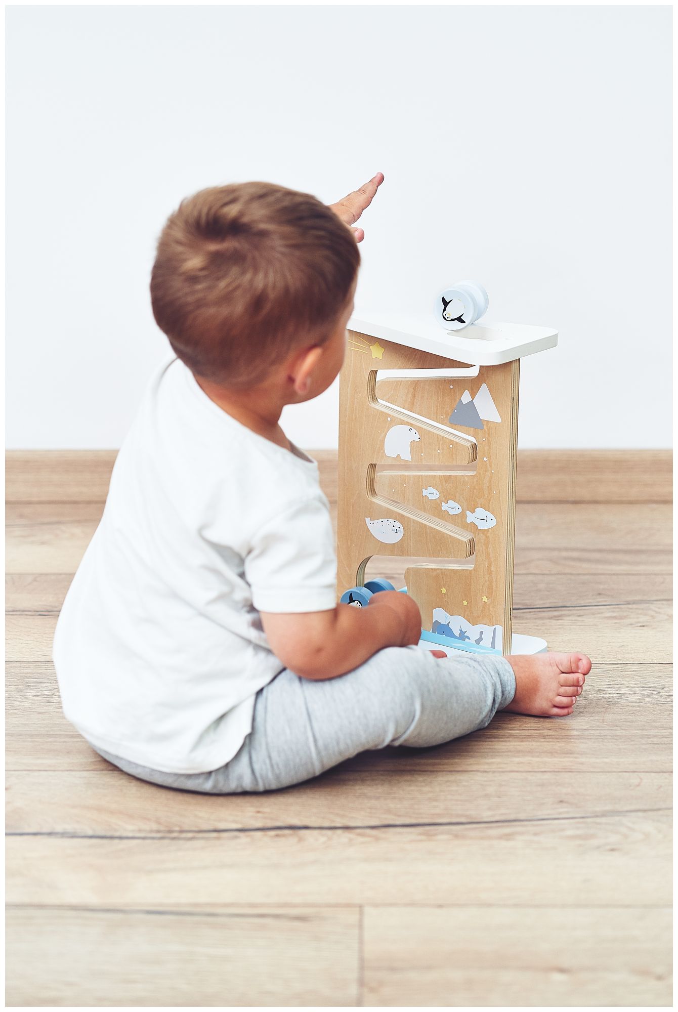 Puidust kahepoolne sensoorne manipulatsioonilaud