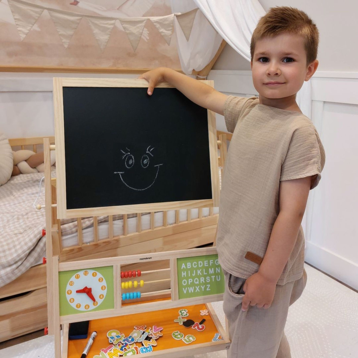 Suur kahepoolne hariduslik tahvel: magnet- ja kriiditahvel - kuivalt kustutatav tahvel, puidust