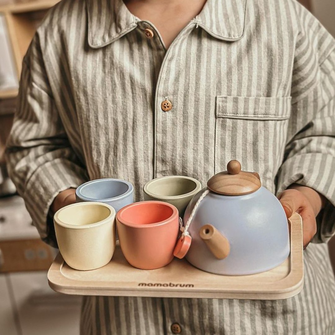 Puidust teekomplekt koos kandikuga - 7 ühikut