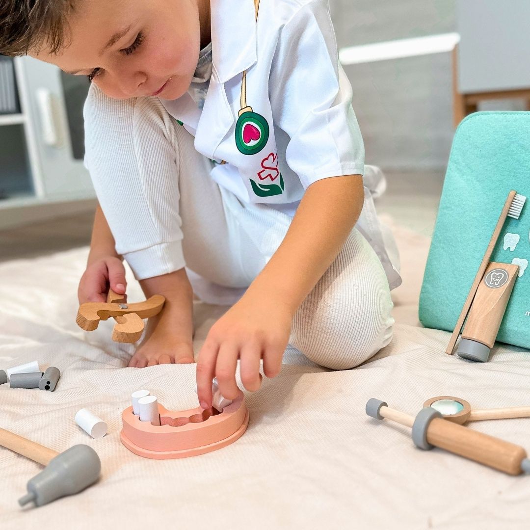 Väike hambaarsti komplekt