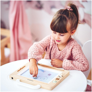 Puidust templitega külalisteraamat - joonestuslaud